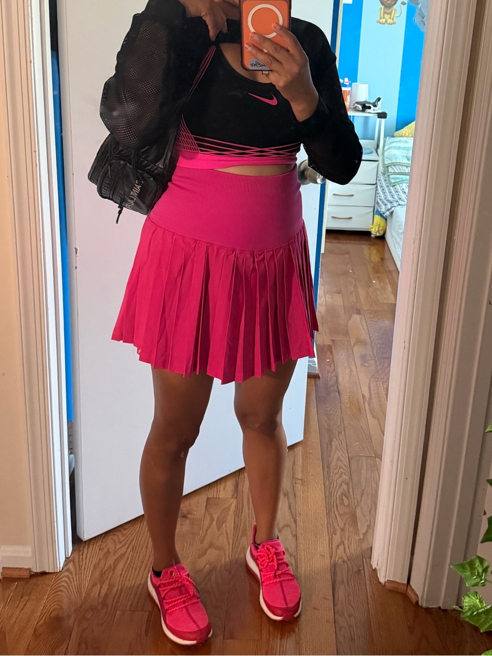 JoyLab Hot Pink Pleated Mini Skirt - Picture 4 of 5